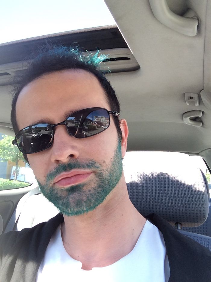 Merman Trend: Men Are Dyeing Their Hair With Incredibly Vivid Colors Merman Trend: Men Are Dyeing Their Hair With Incredibly Vivid Colors