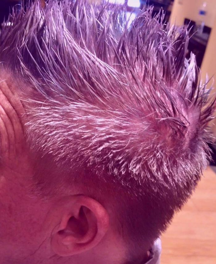 Merman Trend: Men Are Dyeing Their Hair With Incredibly Vivid Colors Merman Trend: Men Are Dyeing Their Hair With Incredibly Vivid Colors