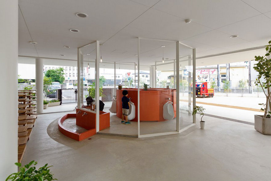 New Preschool In Japan Collects Rainwater Into Puddles For Kids To Play In New Preschool In Japan Collects Rainwater Into Puddles For Kids To Play In