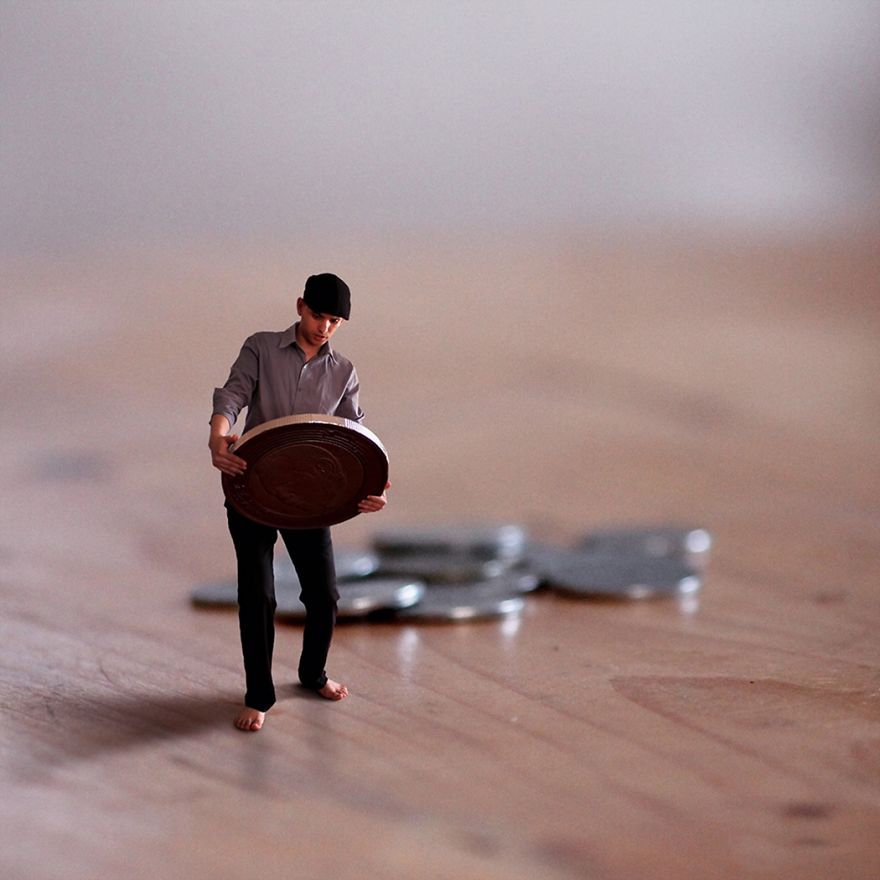 I Turn Myself Into A Miniature Human Exploring The Big World