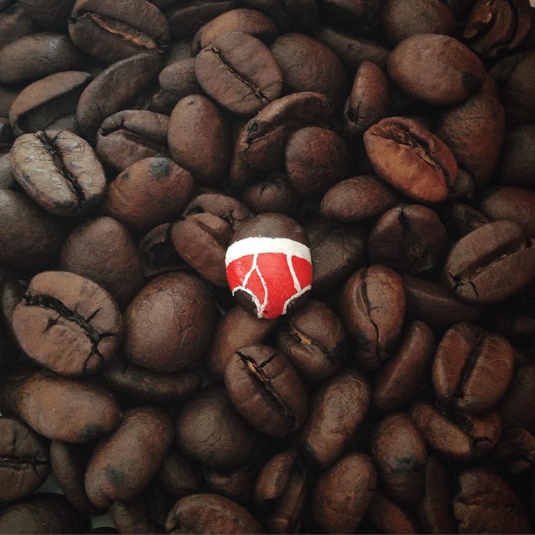 I Paint Underpants On Rocks To Criticize Nudity Censorship I Paint Underpants On Rocks To Criticize Nudity Censorship