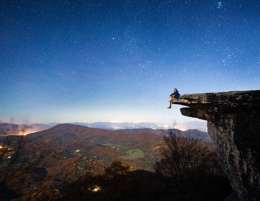 I Turned My Grandma’s Old Van Into A Mobile Home So I Could Travel Across North America I Turned My Grandma’s Old Van Into A Mobile Home So I Could Travel Across North America