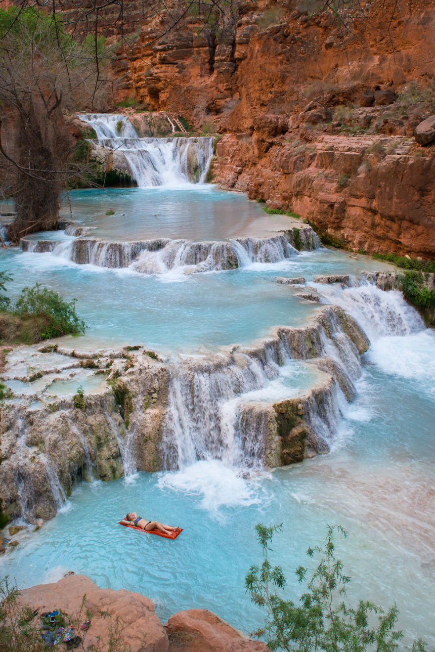 I Turned My Grandma’s Old Van Into A Mobile Home So I Could Travel Across North America I Turned My Grandma’s Old Van Into A Mobile Home So I Could Travel Across North America