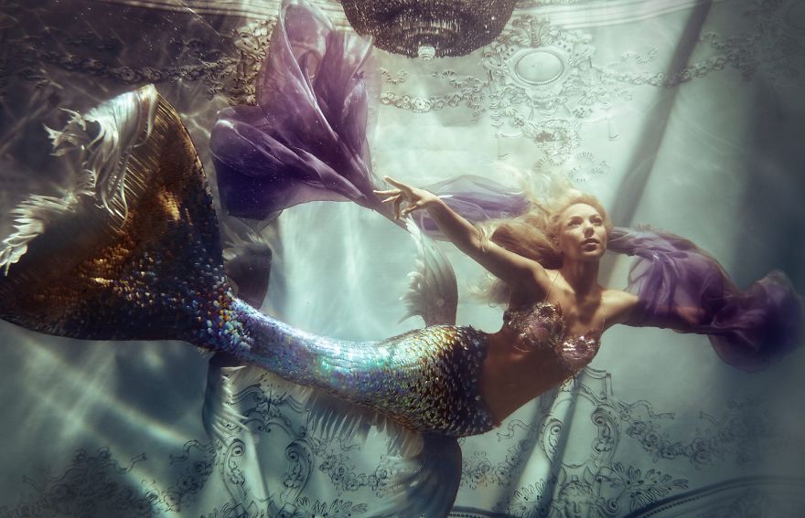 A Real-Life Mermaid Who Swims With Sharks Using Her Fish Tail And Holds Breath For 2 Minutes A Real-Life Mermaid Who Swims With Sharks Using Her Fish Tail And Holds Breath For 2 Minutes