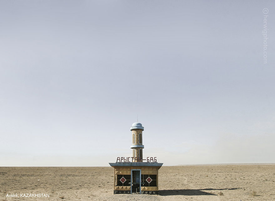 Photographer Travels 30,000km Documenting Soviet Bus Stops And Is Accused Of Spying