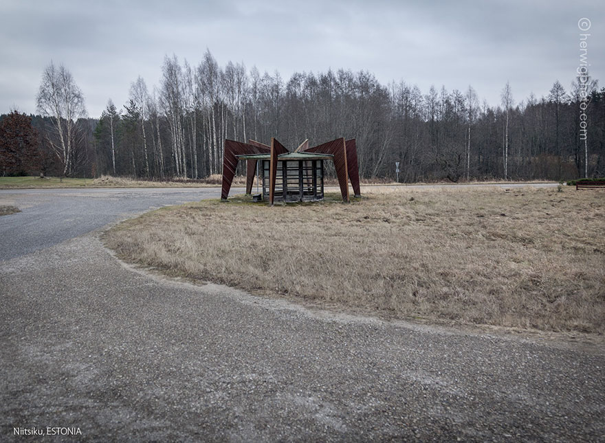 Photographer Travels 30,000km Documenting Soviet Bus Stops And Is Accused Of Spying
