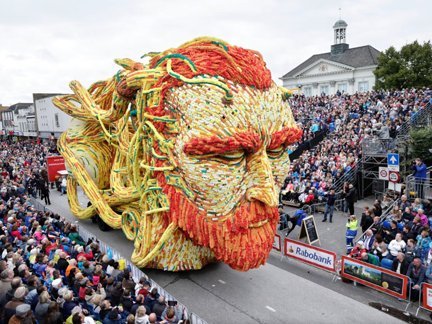 19 Giant Flower Sculptures Honour Van Gogh At World&#8217;s Largest Flower Parade In The Netherlands