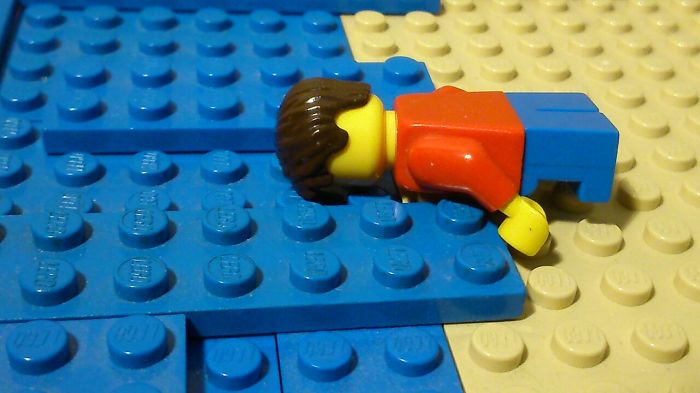 Artists Around The World Respond To Tragic Death Of 3-Year-Old Syrian Refugee Artists Around The World Respond To Tragic Death Of 3-Year-Old Syrian Refugee