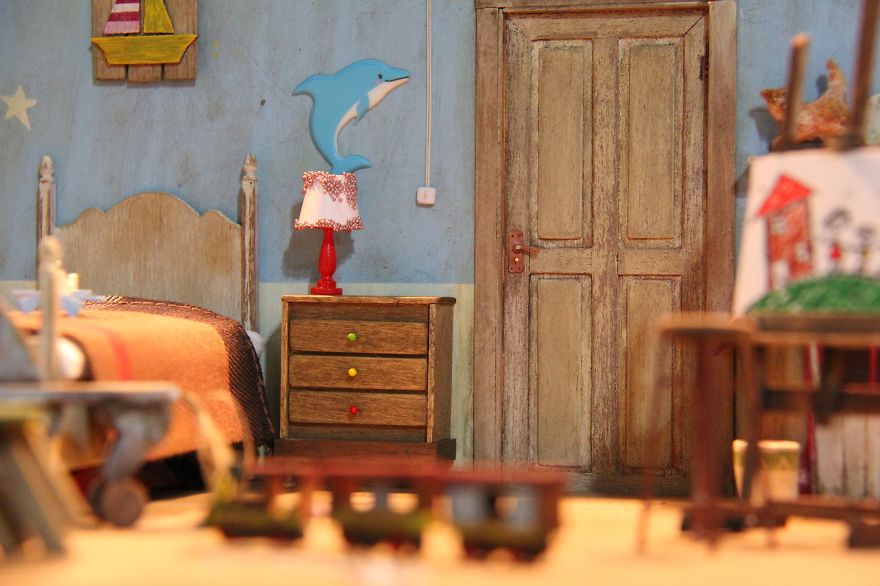 If You Can&#8217;t Build Your Dream Room In Reality, Then Build It In Miniatures