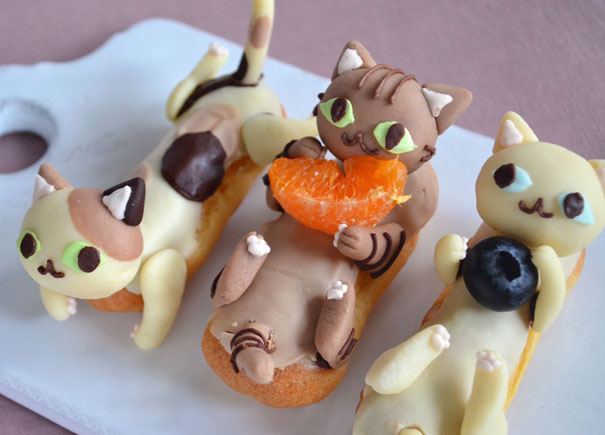 Candy Cats Trying To Catch Goldfish Stuck In Jelly Created By Mother-Daughter Duo Candy Cats Trying To Catch Goldfish Stuck In Jelly Created By Mother-Daughter Duo