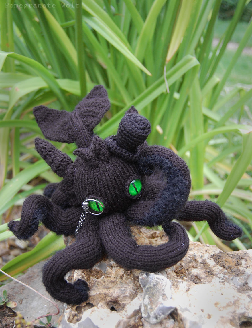 Night Furrytopus: My Knitted Monster From The Ocean&#8217;s Depths