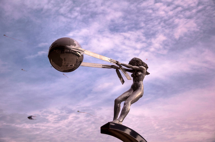 Stunning Sculpture Of Mother Nature Rotating Earth Inspired By Thailand Disaster Stunning Sculpture Of Mother Nature Rotating Earth Inspired By Thailand Disaster