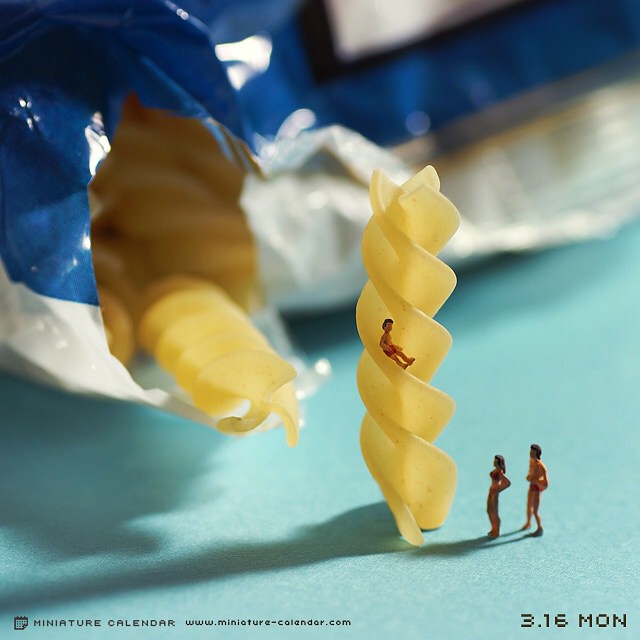 Japanese Artist Creates Fun Miniature Dioramas Every Day For 5 Years Japanese Artist Creates Fun Miniature Dioramas Every Day For 5 Years