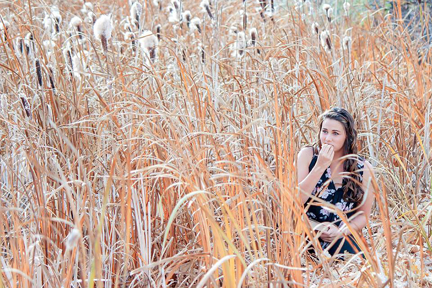 Woman Takes Engagement Photos With A Pizza To Show It&#8217;s More Reliable Than A Man