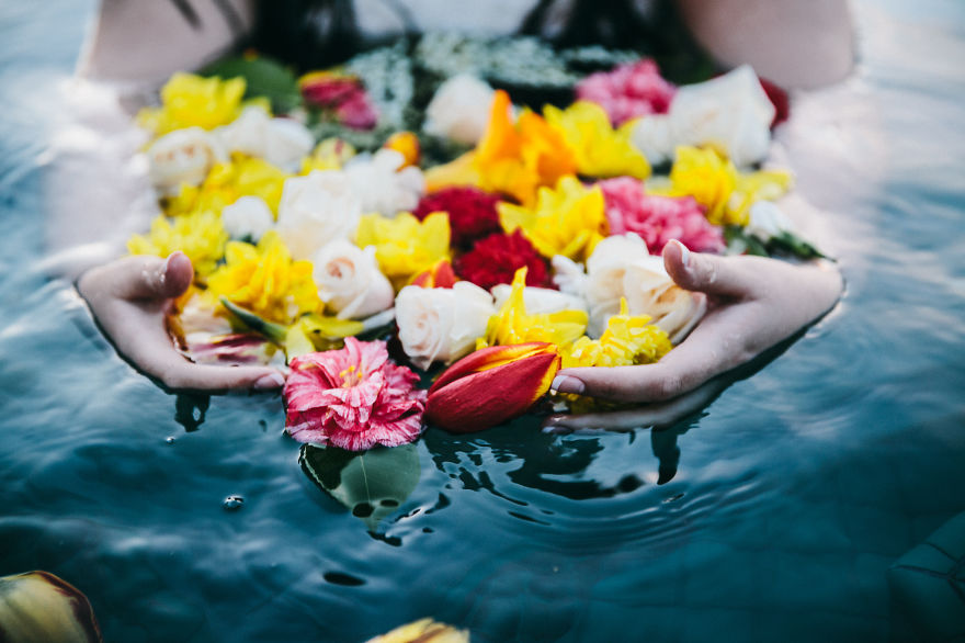 Memorial Photo Shoot: Fiancé Passed Away One Month Before Wedding Day