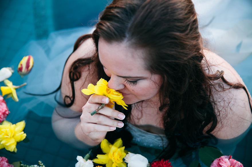 Memorial Photo Shoot: Fiancé Passed Away One Month Before Wedding Day