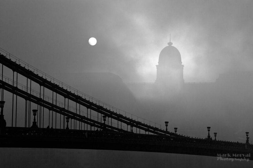 I Hunt For Fog To Capture Apocalyptic Photos Of Cities I Hunt For Fog To Capture Apocalyptic Photos Of Cities