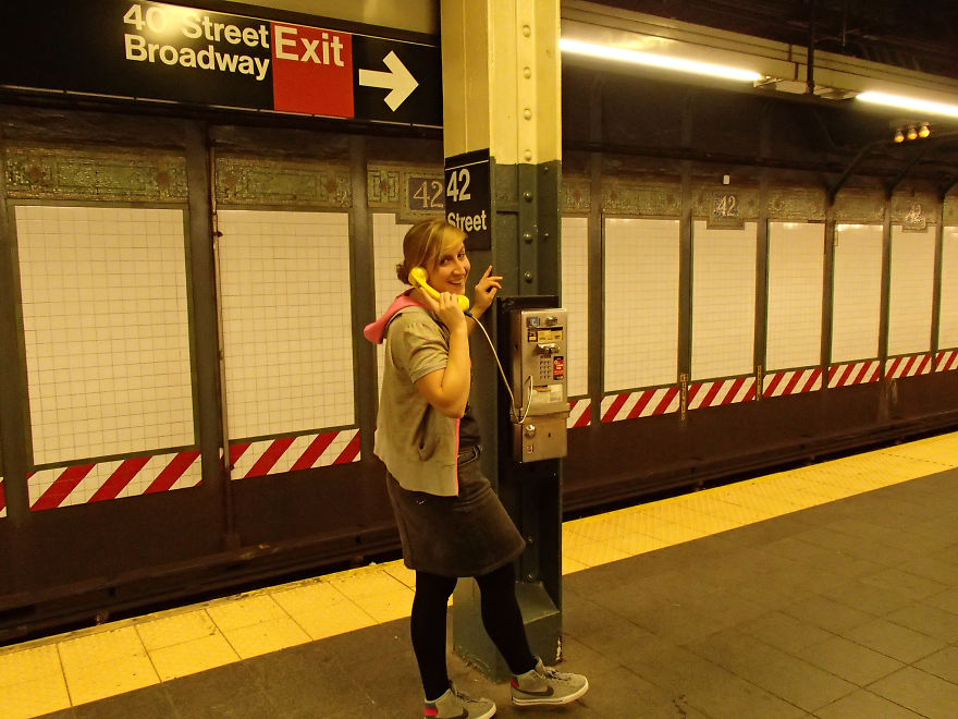 I Travel Around The World And Photograph Payphones Before They Are Gone