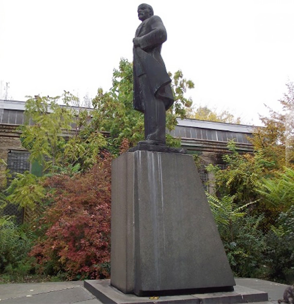 Lenin Statue Turned Into Darth Vader In Odessa, Ukraine