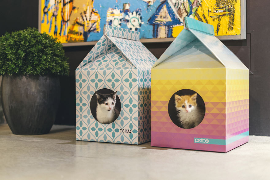 These Eco-Friendly Cat Playhouses Look Like Big Milk Cartons These Eco-Friendly Cat Playhouses Look Like Big Milk Cartons