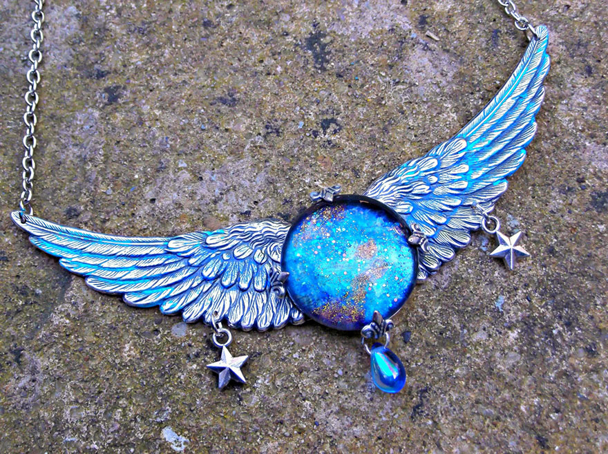 We Turn Old Pocketwatch And Antique Parts Into Steampunk Jewelry We Turn Old Pocketwatch And Antique Parts Into Steampunk Jewelry