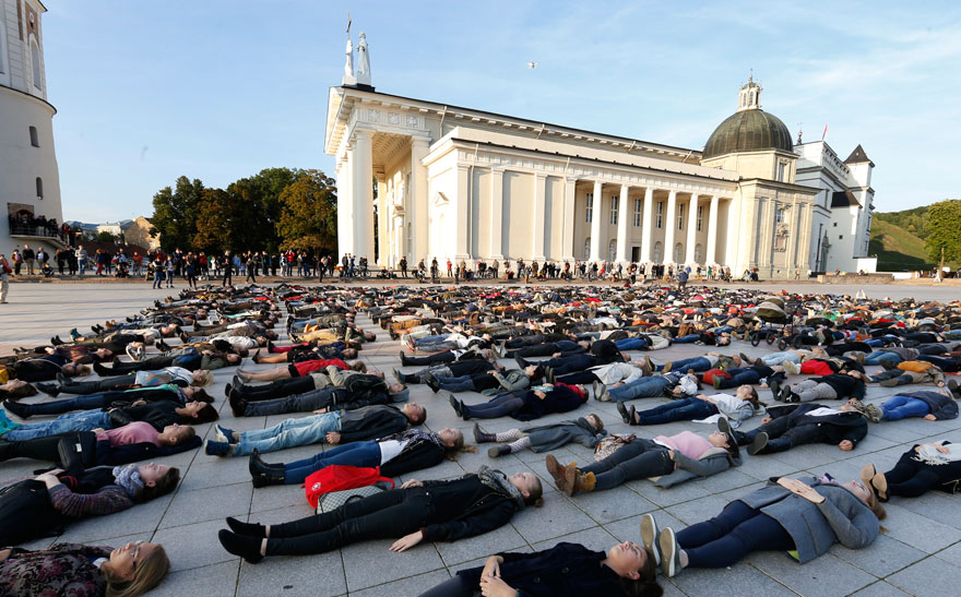 After Losing 8 Friends To Suicide, I Invited People To Lie Down In Lithuania To Show The Suicide Rate After Losing 8 Friends To Suicide, I Invited People To Lie Down In Lithuania To Show The Suicide Rate