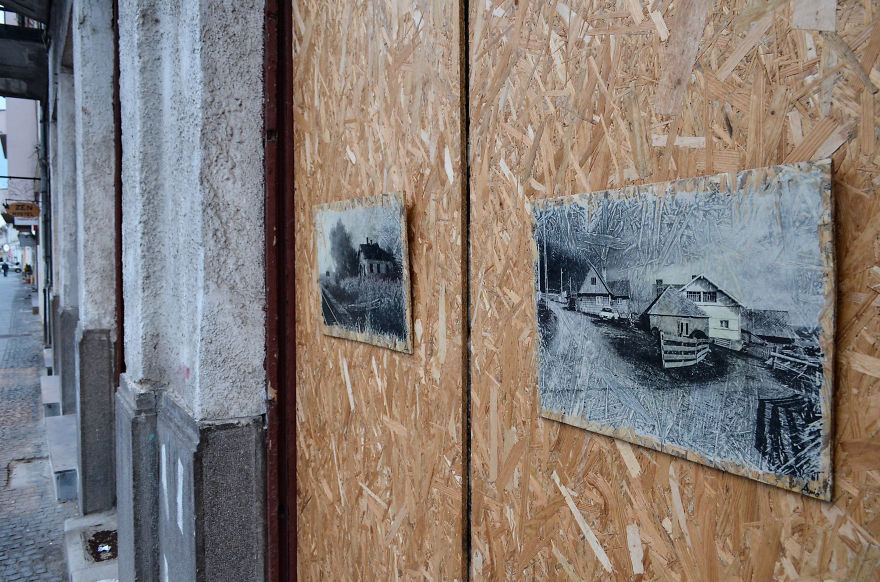 I Hang Woodprints Around Cluj, Romania For People To Find And Take Home I Hang Woodprints Around Cluj, Romania For People To Find And Take Home