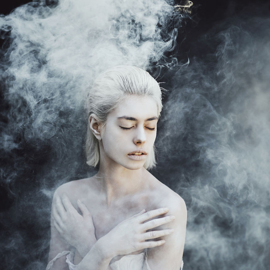 I Use Smoke Bombs To Create Powerful Portraits I Use Smoke Bombs To Create Powerful Portraits