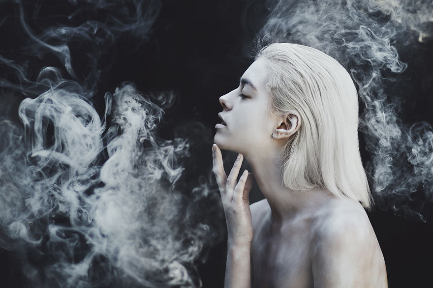 I Use Smoke Bombs To Create Powerful Portraits I Use Smoke Bombs To Create Powerful Portraits