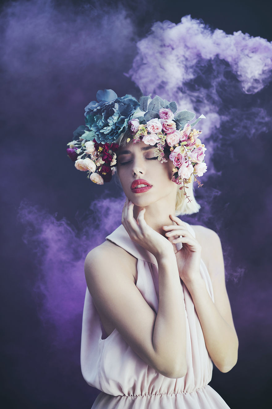 I Use Smoke Bombs To Create Powerful Portraits I Use Smoke Bombs To Create Powerful Portraits