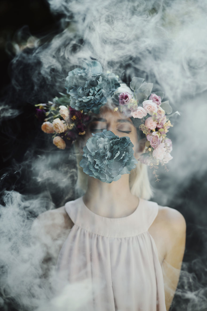 I Use Smoke Bombs To Create Powerful Portraits I Use Smoke Bombs To Create Powerful Portraits