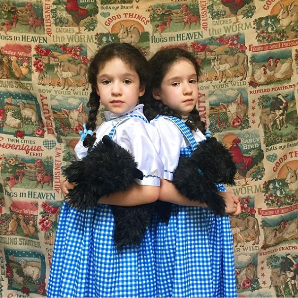 Mirror Sisters Mirror Sisters