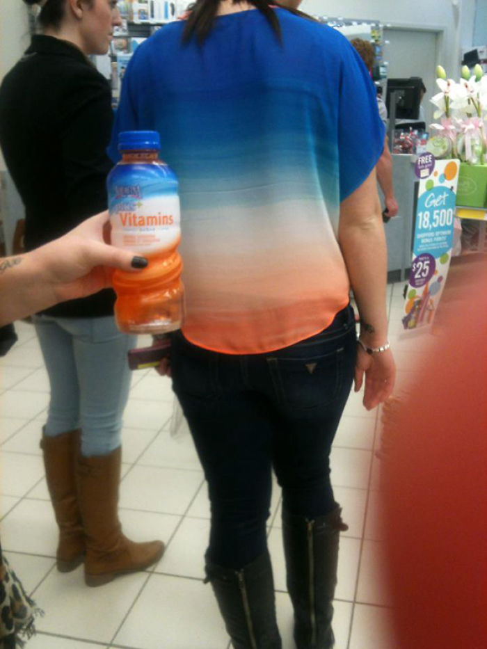 92 People Who Accidentally Dressed Like Their Surroundings