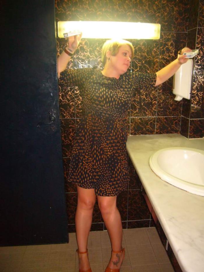 92 People Who Accidentally Dressed Like Their Surroundings