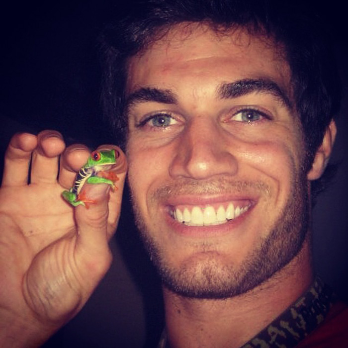 The Hottest Animal Doctor Ever That’ll Make You Want To Get Your Pet Checked The Hottest Animal Doctor Ever That’ll Make You Want To Get Your Pet Checked