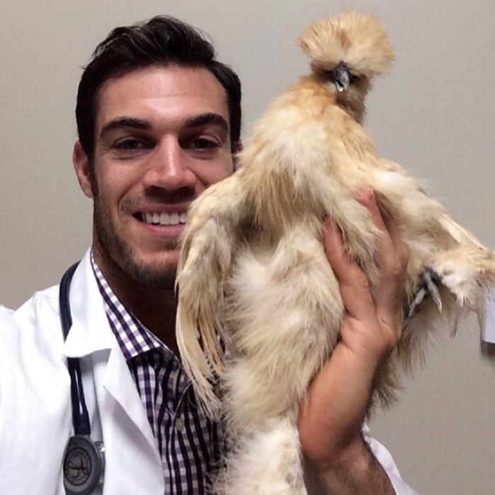 The Hottest Animal Doctor Ever That’ll Make You Want To Get Your Pet Checked The Hottest Animal Doctor Ever That’ll Make You Want To Get Your Pet Checked