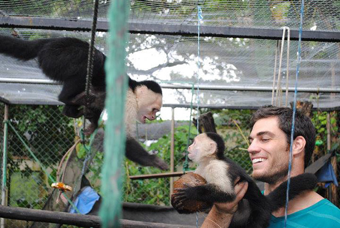 The Hottest Animal Doctor Ever That’ll Make You Want To Get Your Pet Checked The Hottest Animal Doctor Ever That’ll Make You Want To Get Your Pet Checked