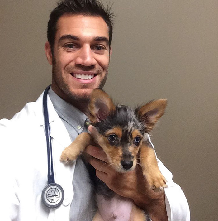 The Hottest Animal Doctor Ever That’ll Make You Want To Get Your Pet Checked The Hottest Animal Doctor Ever That’ll Make You Want To Get Your Pet Checked