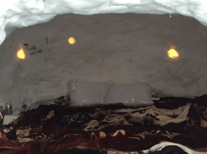 Man Builds Igloo In Brooklyn During Blizzard, Lists It On Airbnb For $200 Man Builds Igloo In Brooklyn During Blizzard, Lists It On Airbnb For $200