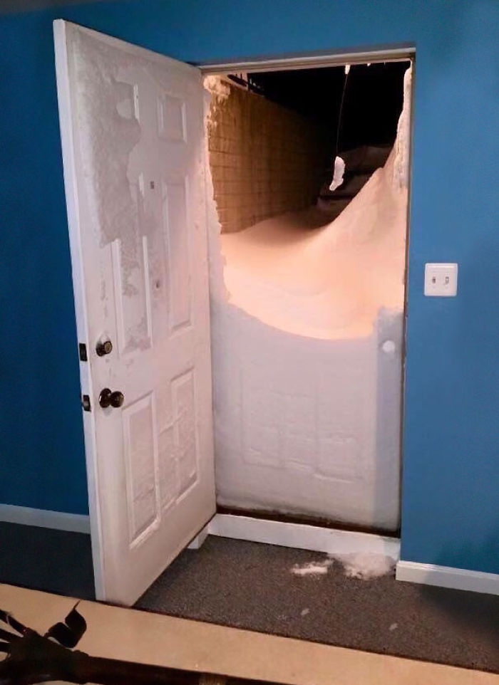 72 Pics That Perfectly Capture How Insane #Blizzard2016 Is 72 Pics That Perfectly Capture How Insane #Blizzard2016 Is