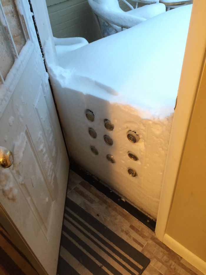 72 Pics That Perfectly Capture How Insane #Blizzard2016 Is 72 Pics That Perfectly Capture How Insane #Blizzard2016 Is
