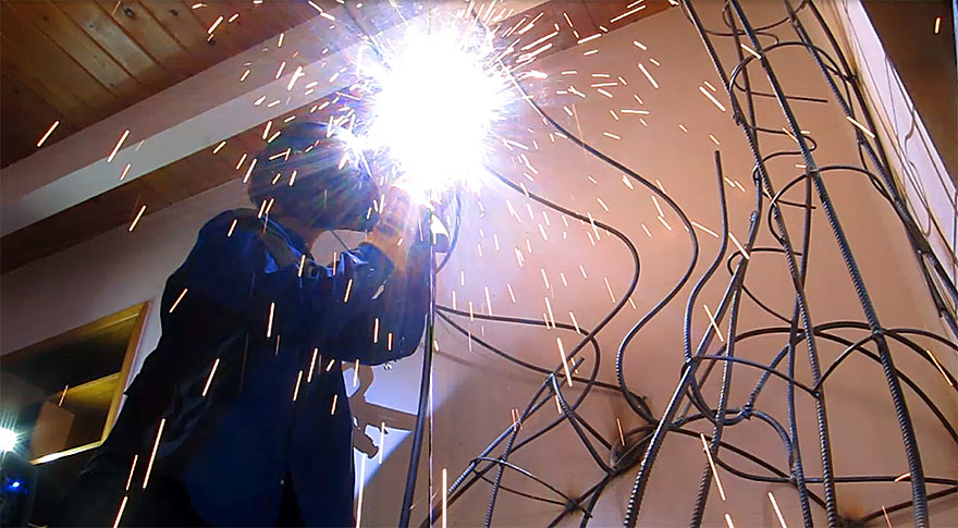 Dad Spends 18 Months Transforming Daughter&#8217;s Bedroom Into Fairytale Treehouse