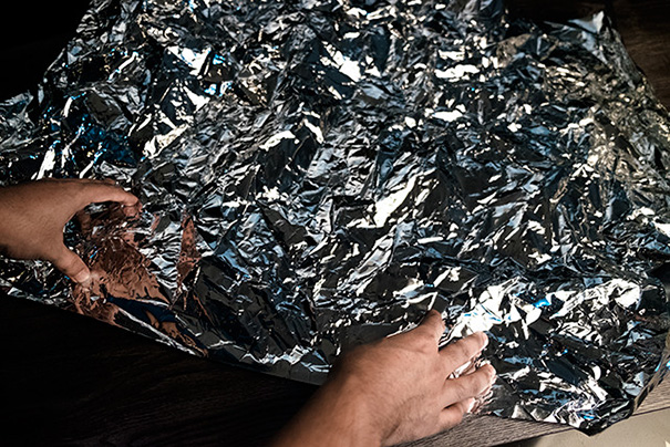 El Bokeh Wall: How To Make Gorgeous Backgrounds Using Aluminum Foil El Bokeh Wall: How To Make Gorgeous Backgrounds Using Aluminum Foil