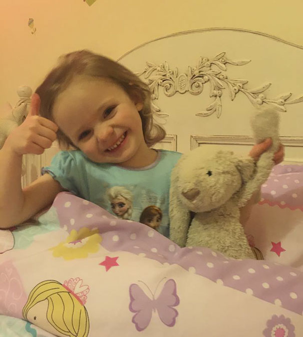 Little Girl Forgets Her Stuffed Bunny At Hotel, Staff Takes It On Adventure Little Girl Forgets Her Stuffed Bunny At Hotel, Staff Takes It On Adventure