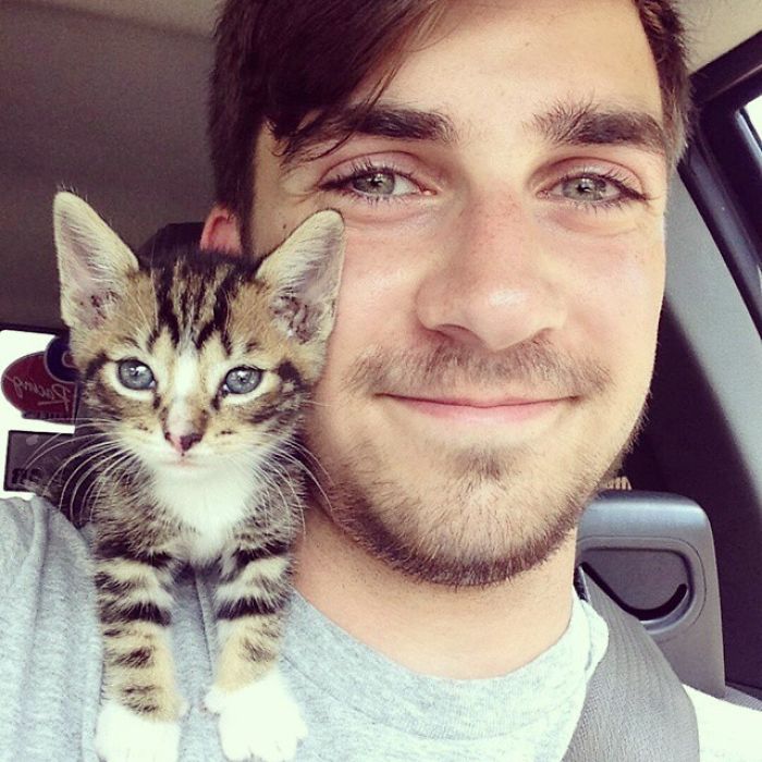 Hot Dudes With Kittens Instagram Is What You Need Right Meow Hot Dudes With Kittens Instagram Is What You Need Right Meow