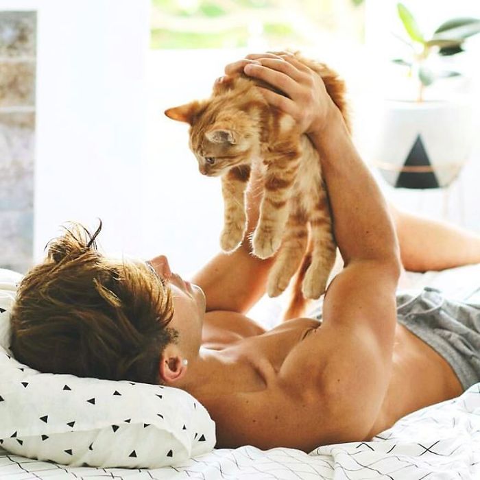 Hot Dudes With Kittens Instagram Is What You Need Right Meow Hot Dudes With Kittens Instagram Is What You Need Right Meow