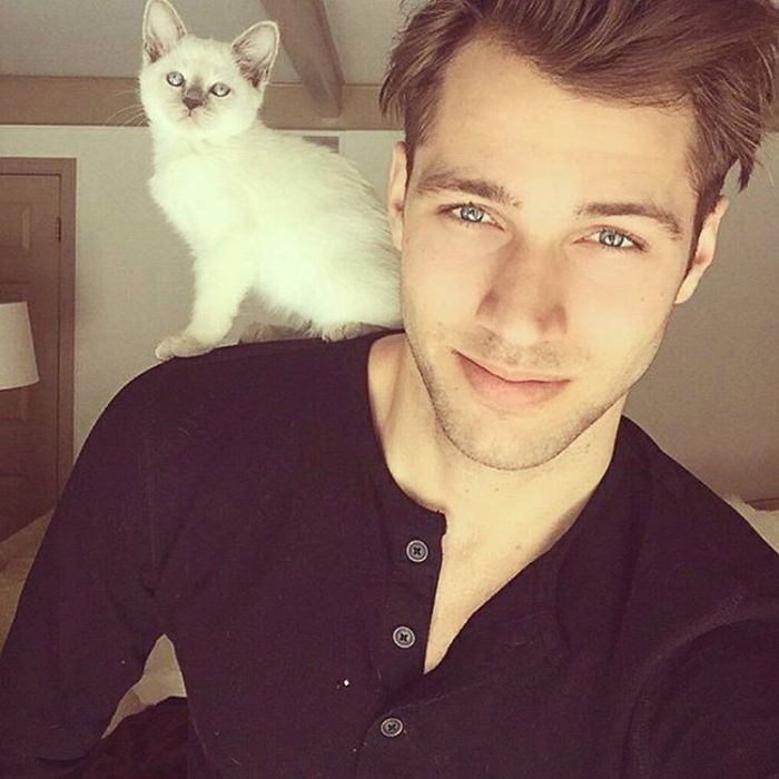 Hot Dudes With Kittens Instagram Is What You Need Right Meow Hot Dudes With Kittens Instagram Is What You Need Right Meow