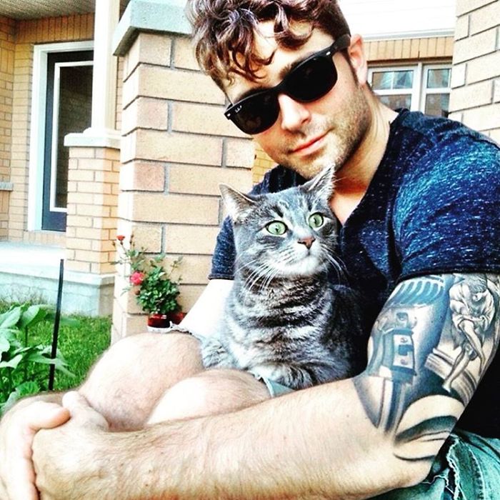 Hot Dudes With Kittens Instagram Is What You Need Right Meow Hot Dudes With Kittens Instagram Is What You Need Right Meow