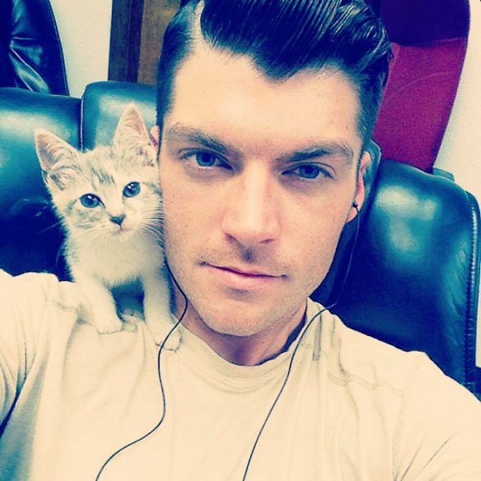 Hot Dudes With Kittens Instagram Is What You Need Right Meow Hot Dudes With Kittens Instagram Is What You Need Right Meow