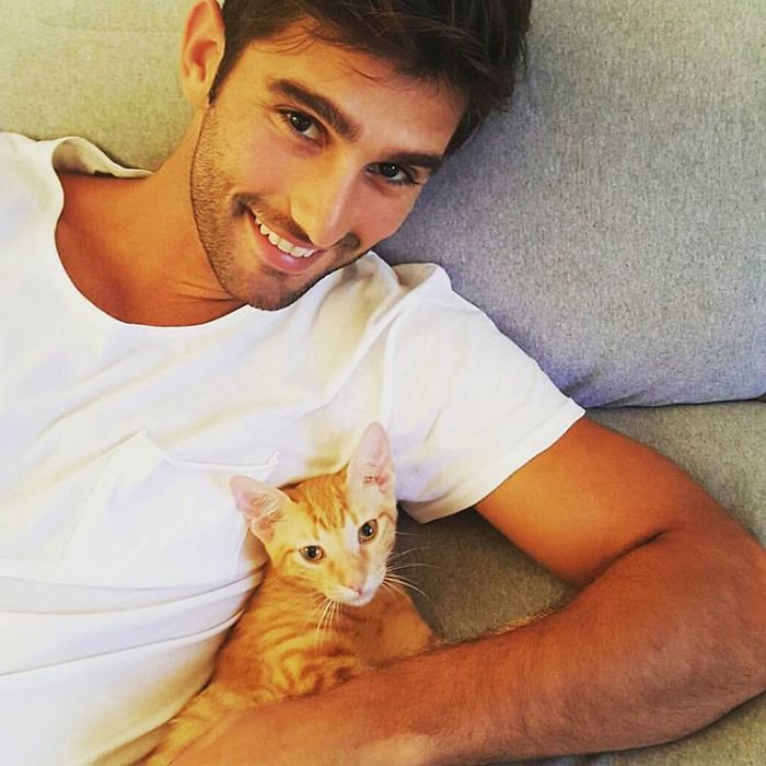 Hot Dudes With Kittens Instagram Is What You Need Right Meow Hot Dudes With Kittens Instagram Is What You Need Right Meow